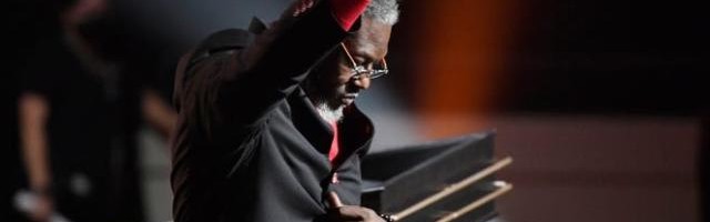 开云网站-大本：他们说我太矮了 你可以把我扔到场上试试